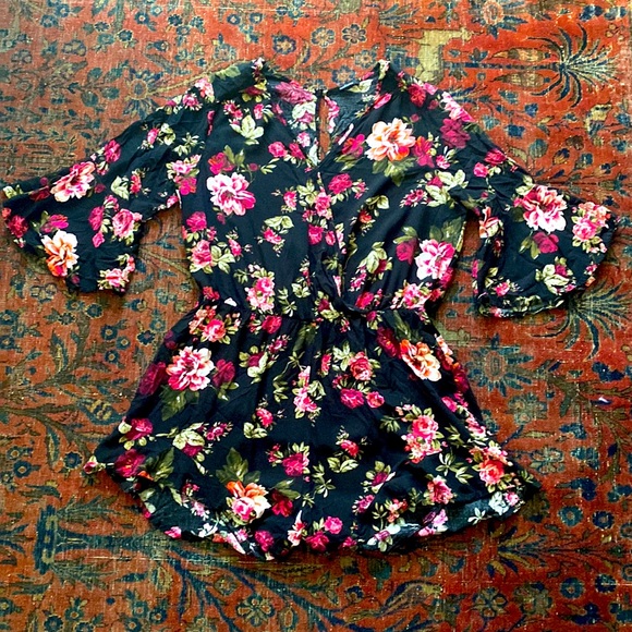 Floral romper - Picture 1 of 16
